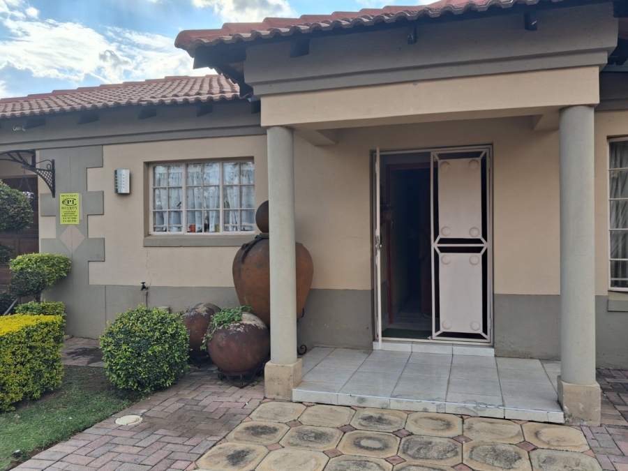 2 Bedroom Property for Sale in Flamwood North West